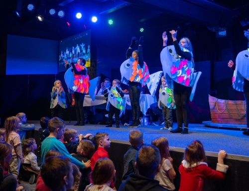 ✨ VIDEOAPSKATS | Teatrāls uzvedums bērniem “Ķēniņu Ķēniņš” 13.12.2025.